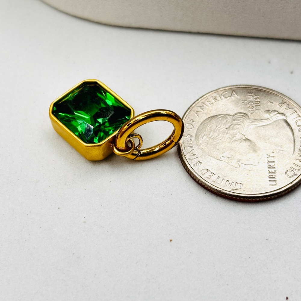 Roxanne Assoulin The Emerald Drop Charm - Picture 6 of 8
